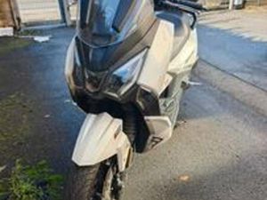 SYM JOYRIDE 300 - 2023 SOLO 6.900 KM TRATTABILE