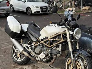 DUCATI MONSTER M900