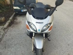 PIAGGIO X9
