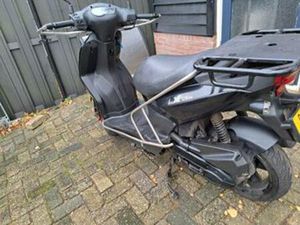 NOG MOOIE EN GOEDE SYM XPRO — SCOOTERS | SYM — MARKTPLAATS