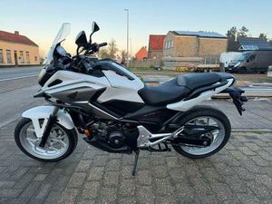 ② HONDA NC750X DCT