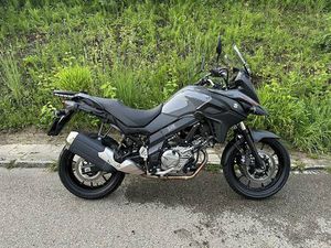SUZUKI V-STROM 650 BAUJAHR 2020 TOP ZUSTAND CANTON SAINT-GALL -