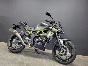 ② KAWASAKI Z 125 (A1, B-RIJBEWIJS)