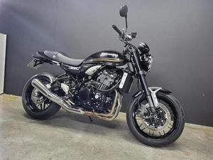 ② KAWASAKI Z 900 RS (ANNÉE DE CONSTRUCTION 2021)