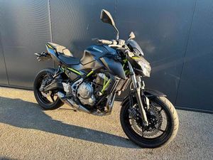 ② KAWASAKI - Z650