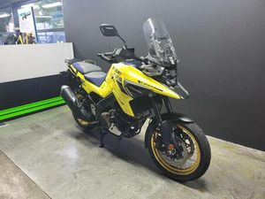 ② SUZUKI DL 1050 XT V-STROM (ANNÉE DE CONSTRUCTION 2020)