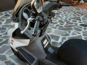 KYMCO - SUPERDINK 300 I