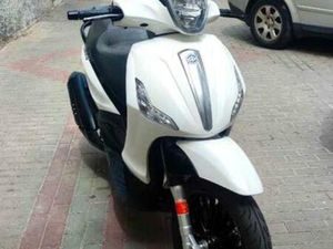 PIAGGIO - BEVERLY 300