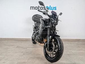 YAMAHA - MT 09