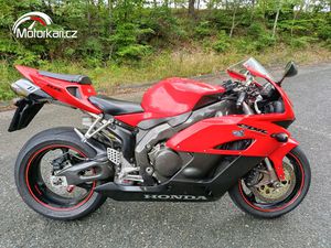 HONDA CBR 1000RR FIREBLADE