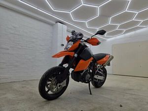 KTM 990 SUPERMOTO