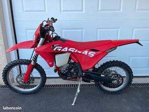 VEND OU ÉCHANGE 250 EC-F 2024