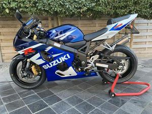 ② SUZUKI GSX 600R **11000KM** TOPSTAAT**