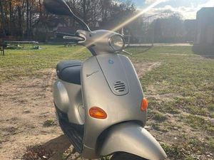 ② VESPA ET2 2T B KLASSEN
