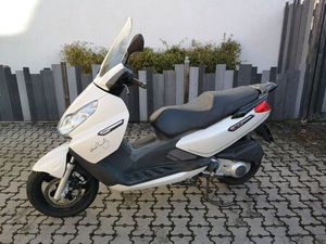 PIAGGIO X7 300