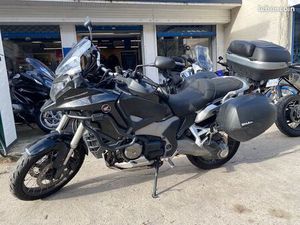MOTO HONDA 1200 VFR CROSS TOURER DCT ÉQUIPÉE ET CT OK
