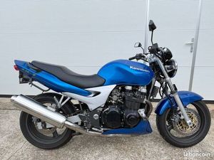 KAWASAKI ZR-7 750 FACTURE D’ENTRETIEN DISPONIBLE/ CT OK