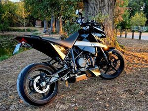 KTM DUKE 690 LÉOVINCE -10/2011 - SEULEMENT 25.200KMS ?