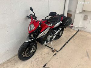 MV AGUSTA STRADALE 800