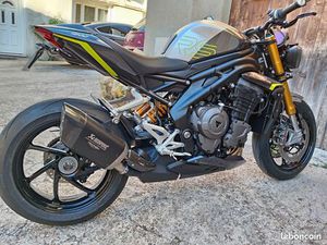 TRIUMPH SPEED TRIPLE