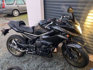 MOTO YAMAHA XJ6 SANS ABS