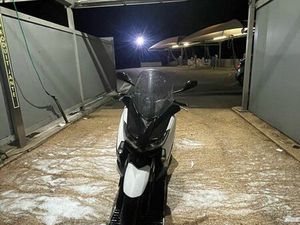 YAMAHA X-MAX 125 ABS