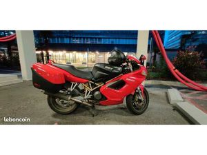 DUCATI ST4 AVEC VALISES ET TOP CASE