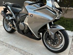 HONDA VFR1200F ABS
