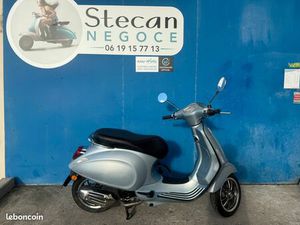 VESPA PRIMAVERA 50 4T ( GRIS ET CARBONE )
