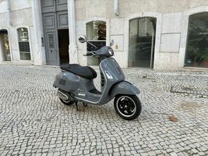 VESPA 125 GTS ABS ESTRELA