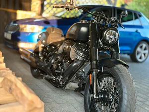 INDIAN CHIEF BOBBER DARK HORSE