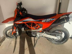 KTM 690 SMC R *LEOVINCE*