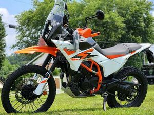 KTM - 390