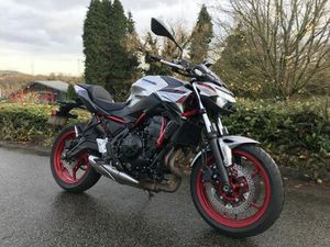 KAWASAKI Z 650 (47.5CV) 2023 650 CM3 | MOTO ROADSTER | 16 604 KM | GRIS | 29000 QUIMPER