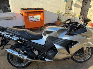 KAWASAKI ZZR1400 ABS SUPER SPORTS PETROL MANUAL (193 PS) 1352 CC