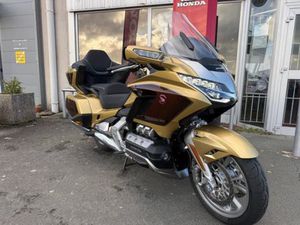 HONDA GOLDWING TOURING DCT AIRBAG 2025 1833 CM3 | MOTO ROUTIÈRE | 3 500 KM | ARGENT | 17200 ROYAN