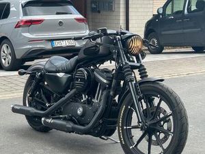 HARLEY DAVIDSON SPORTSTER 881 IRON