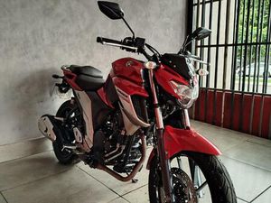 YAMAHA FAZER 250 FZ25