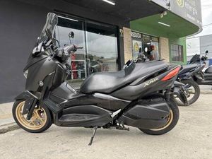 YAMAHA XMAX 250
