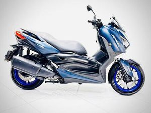 YAMAHA XMAX 250