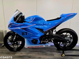 YAMAHA R3