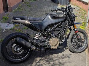 HUSQVARNA SVARTPILEN 401 MIT VIELEN EXTRAS