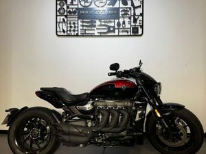 TRIUMPH ROCKET 3 R STORM 2025 2458 CM3 | MOTO ROADSTER | 836 KM | ROUGE | 34000 MONTPELLIER