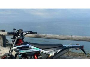 VENDO BETAMOTOR RR 50 MOTARD SPORT (2021 - 25) USATA A PESARO (CODICE 9892273) - MOTO.IT