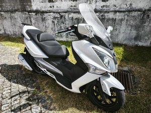 MAXI SCOOTER SYM 125I START STOP CIDADE DA MAIA