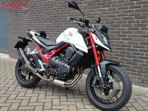 HONDA CB 750 HORNET WIT