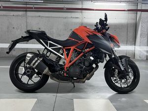 KTM SUPERDUKE 1290 CUSTÓIAS, LEÇA DO BALIO E GUIFÕES