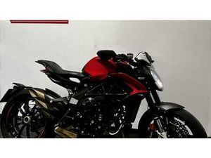 VENDO MV AGUSTA DRAGSTER 800 ROSSO (2021 - 23) USATA A SAN GIORGIO CANAVESE (CODICE 9891911) - MOTO.IT