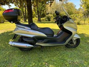 YAMAHA MAGESTY 400