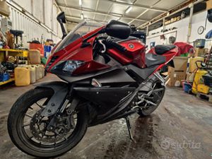 YAMAHA YZF 125R